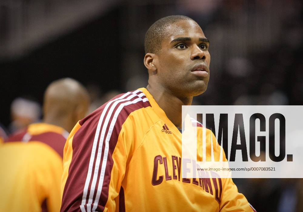 Cleveland s Antawn Jamison in pregame warmups in Atlanta Hawks 98-84 victory over the Cleveland Cavaliers at Philips Arena in Atlanta, GA. Icon9451012228616