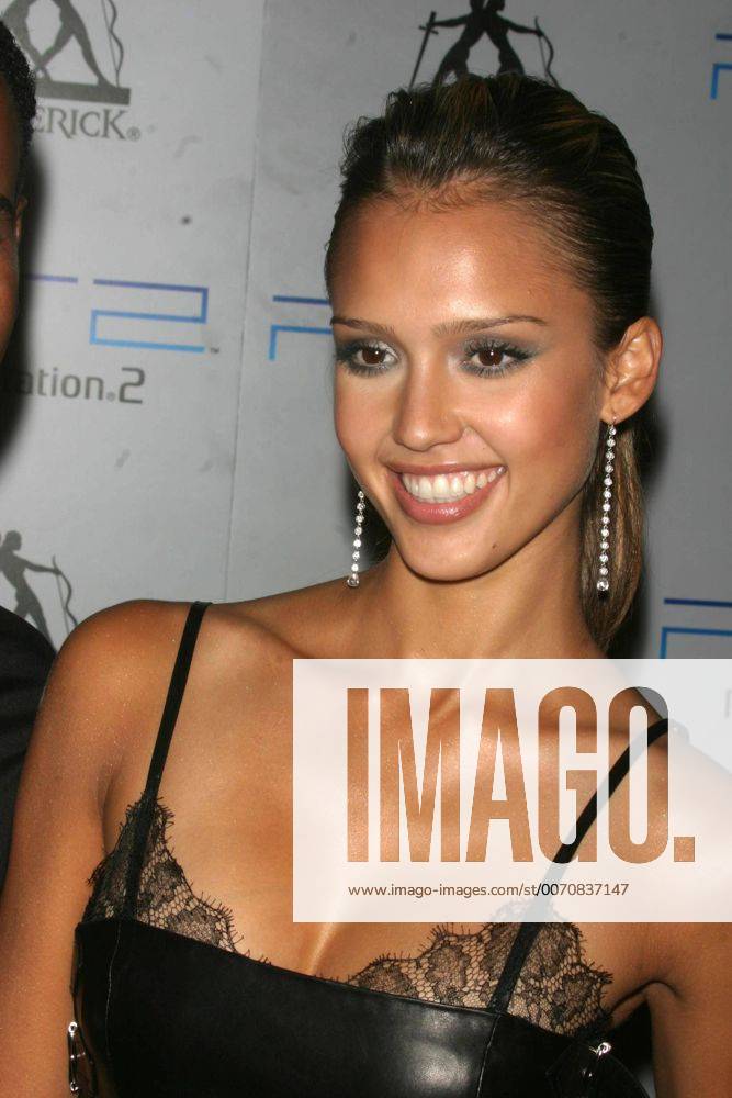 Jan. 1, 2011 - New York, New York, U.S. - K32472JBB.MTV VIDEO MUSIC AWARDS. PLAYSTAION 2 AFTER PARTY. NEW YORK New York.8 28 2003. 2003.JESSICA ALBA - ZUMAba9_