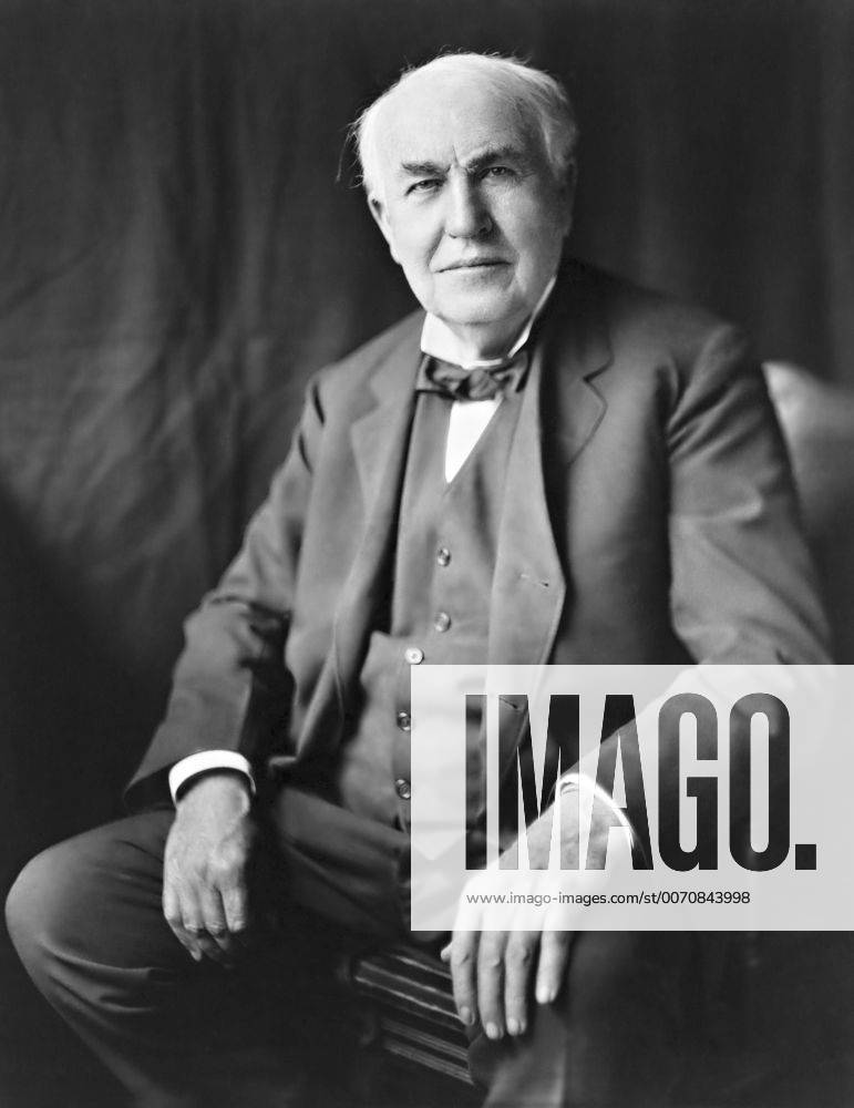 Menlo Park, NJ, United States of America - Inventor Thomas Alva Edison, three-quarter length portrait, seated, facing front from 1922. Edison developed or invented the photography, motion picture camera, electric light bulb, sound recording, stock ticker and dozens of other devices. Menlo Park United States of America - ZUMAp138