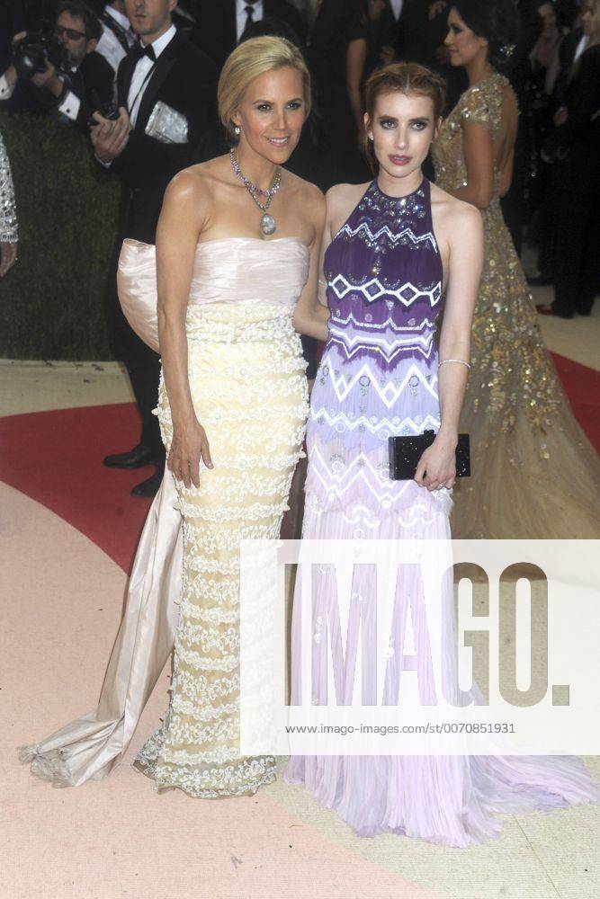 Tory Burch und Emma Roberts bei der Manus x Machina: Fashion in an Age of Technology Costume Institute Gala im Metropolitan Museum of Art. New York, 02.05.2016 Foto:xD.Tinex xFuturexImage