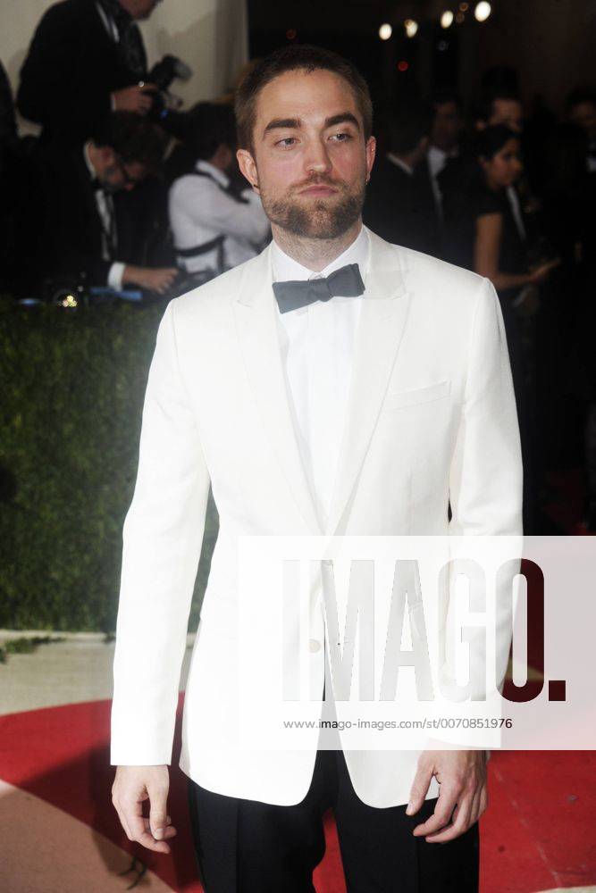 Robert Pattinson bei der Manus x Machina: Fashion in an Age of Technology Costume Institute Gala im Metropolitan Museum of Art. New York, 02.05.2016 Foto:xD.Tinex xFuturexImage