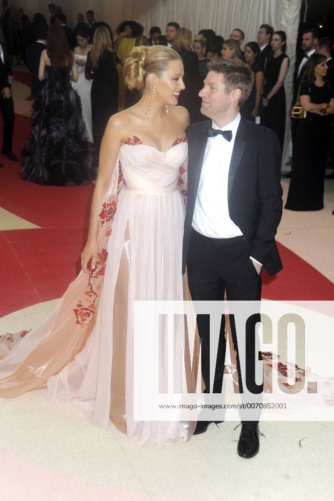 Blake Lively und Christopher Bailey bei der Manus x Machina: Fashion in an Age of Technology Costume Institute Gala im Metropolitan Museum of Art. New York, 02.05.2016 Foto:xD.Tinex xFuturexImage