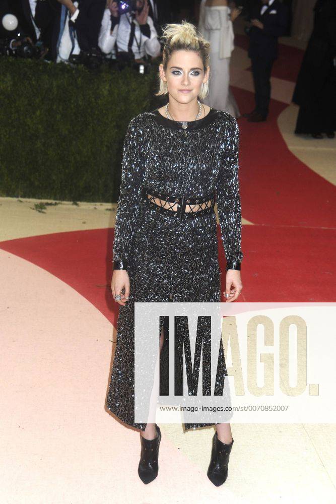 Kristen Stewart bei der Manus x Machina: Fashion in an Age of Technology Costume Institute Gala im Metropolitan Museum of Art. New York, 02.05.2016 Foto:xD.Tinex xFuturexImage