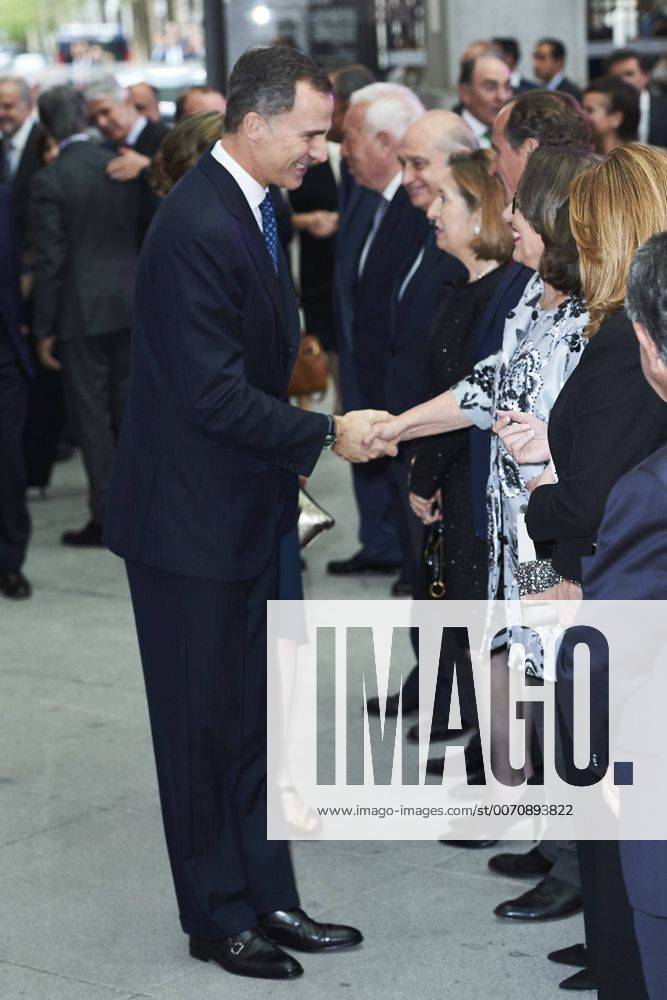 Madrid, Madrid, Spain - Queen Letizia of Spain, King Felipe VI of Spain attend the El Pais 40th anniversary dinner and Ortega y Gasset awards ceremony at the Palacio de Cibeles on May 5, 2016 in Madrid, Spain. Madrid Spain - ZUMAg15_