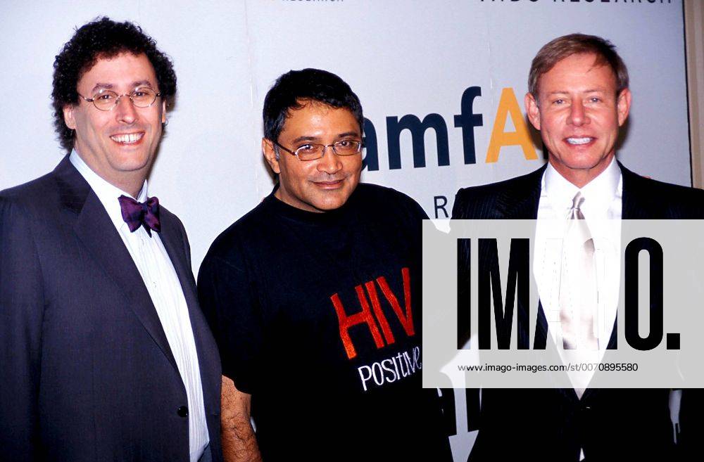 Jan. 1, 2011 - New York, New York, U.S. - K37786JKRON.amFAR S 5TH ANNUAL HONORING WITH PRIDE GALA, .TO PAY TRIBUTE TO PIONEERS IN THE FIGHT AGAINST AIDS AT GOTHAM HALL IN NEW YORK New York.6 8 2004. 2004.TONY KUSHNER, ZACKIE ACHMAT AND JONATHAN CANNO. - ZUMAjk2_