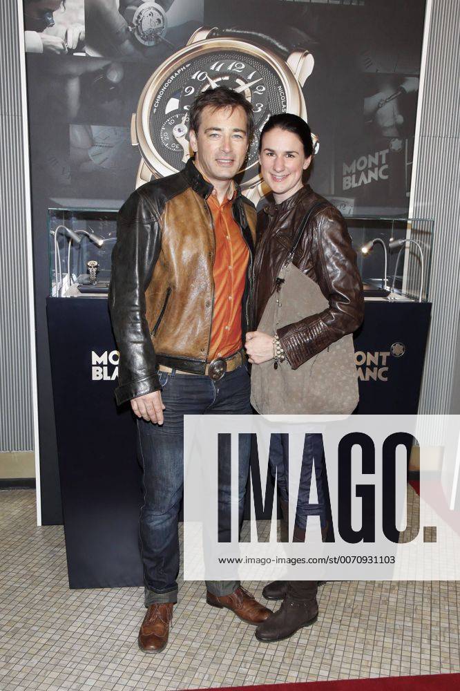 Jan Sosniok mit Lebensgefährtin Nadine Möllers - Montblanc The Beauty of a Second , Preisverleihung des Kurzfilm-Wettbewerbs in der Astor Film Lounge in Berlin am 20.03.2012. Montblanc The Beauty of a Second