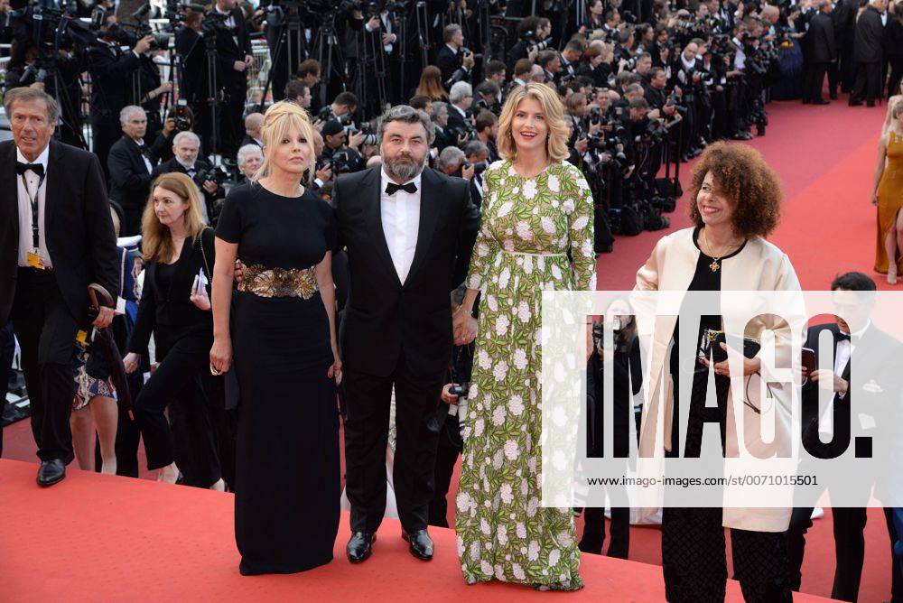 Serge Arnal Starface 2016-05-11 France 69th Annual Cannes Film Festival. Opening. Red Carpet of Cafe Society . 69ème Festival International du film de Cannes. Ouverture. Montée des marches du film Cafe Society . Taglioni, Alice