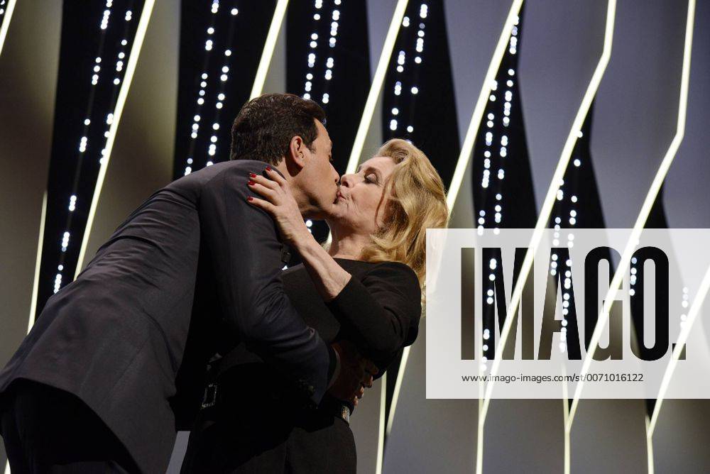 Laurent Lafitte, Catherine Deneuve CINEMA : 69 eme Festival de Cannes - Ceremonie Ouverture - 11 05 2016 LoicThebaudx