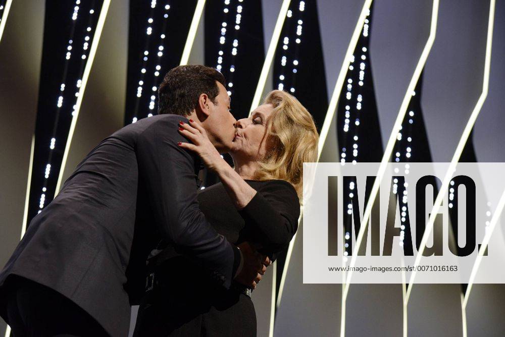 Laurent Lafitte, Catherine Deneuve CINEMA : 69 eme Festival de Cannes - Ceremonie Ouverture - 11 05 2016 LoicThebaudx