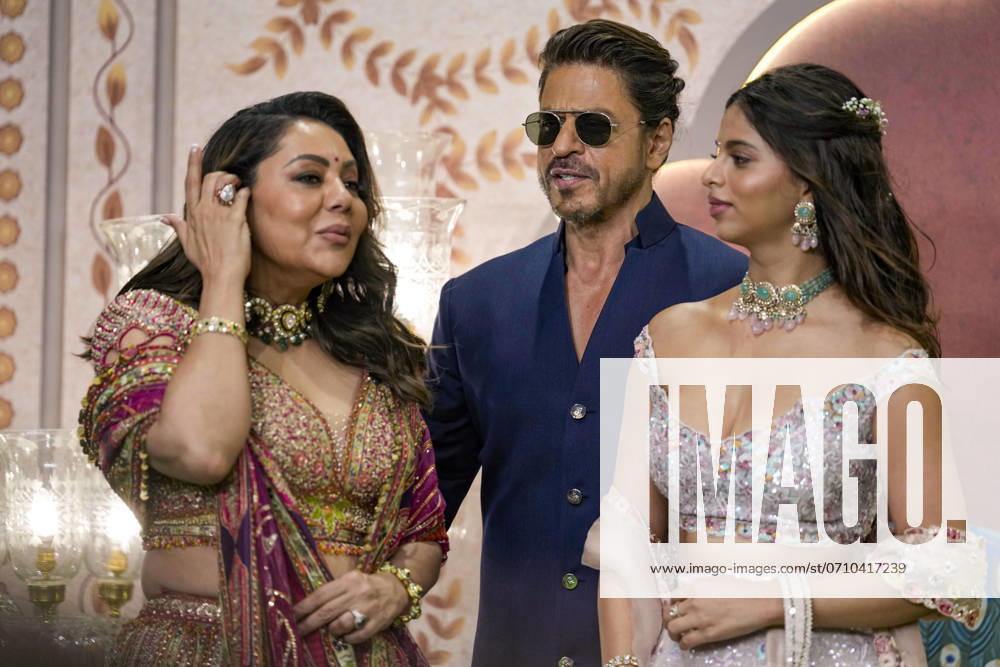 Anant-Radhika s post wedding ceremony Mumbai: Actor Shah Rukh Khan, wife Gauri Khan and daughter Suhana Khan pose for photos upon their arrival to attend Anant Ambani and Radhika Merchant s post wedding ‘Blessing Ceremony’, in Mumbai, Saturday, July 13, 2024. (PTI Photo Kunal Patil) (PTI07_13_2024_000316A) Mumbai Maharashtra India