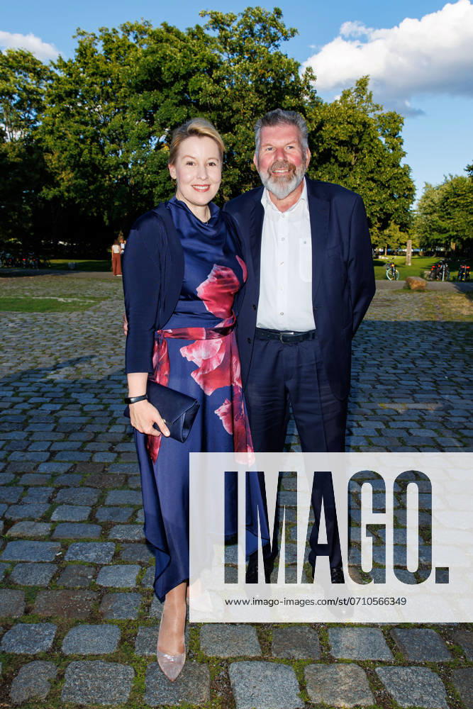 Anniversary performance of Cabaret Das Musical Franziska Giffey and Wolfgang Süllke at the anniversary performance of Cabaret Das Musical at the Tipi am Kanzleramt on 13 07 2024 in Berlin