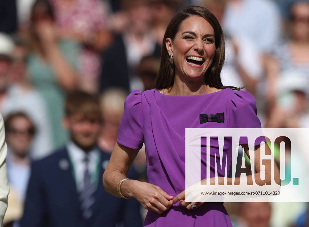 Bilder des Jahres 2024, Entertainment 07 Juli Entertainment Themen der Woche KW28 Wimbledon (United Kingdom), 14 07 2024.- Britain s Catherine, Princess of Wales reacts during the trophy ceremony after Carlos Alcaraz of Spain won the Men s final against Novak Djokovic of Serbia at the Wimbledon Championships, Wimbledon, Britain, 14 July 2024. (Tenis, Princesa de Gales, Espana, Reino Unido) Wimbledon Championships 2024 - Day 14 !ACHTUNG: NUR REDAKTIONELLE NUTZUNG!