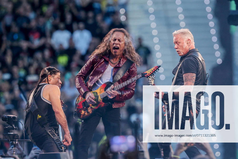 Bilder des Jahres 2024, Entertainment 07 Juli Entertainment Themen der Woche KW28 Metallica Performs - Madrid The band Metallica during a performance at the Estadio Cívitas Metropolitano, on July 14, 2024, in Madrid, Spain. Metallica is a thrash metal band, founded in Los Angeles in 1981. To date, the band has released eleven studio albums, the latest being 72 Seasons , released in 2023. It has won numerous awards, including nine Grammys. In addition, since 2009, Metallica has been a member of the Rock Hall of Fame. Photo by Europa Press ABACAPRESS.COM Madrid Spain