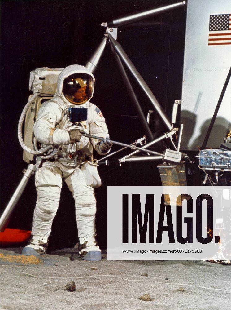 Training astronaut Neil Armstrong in the Apollo 11, Houston, TX, USA 02785