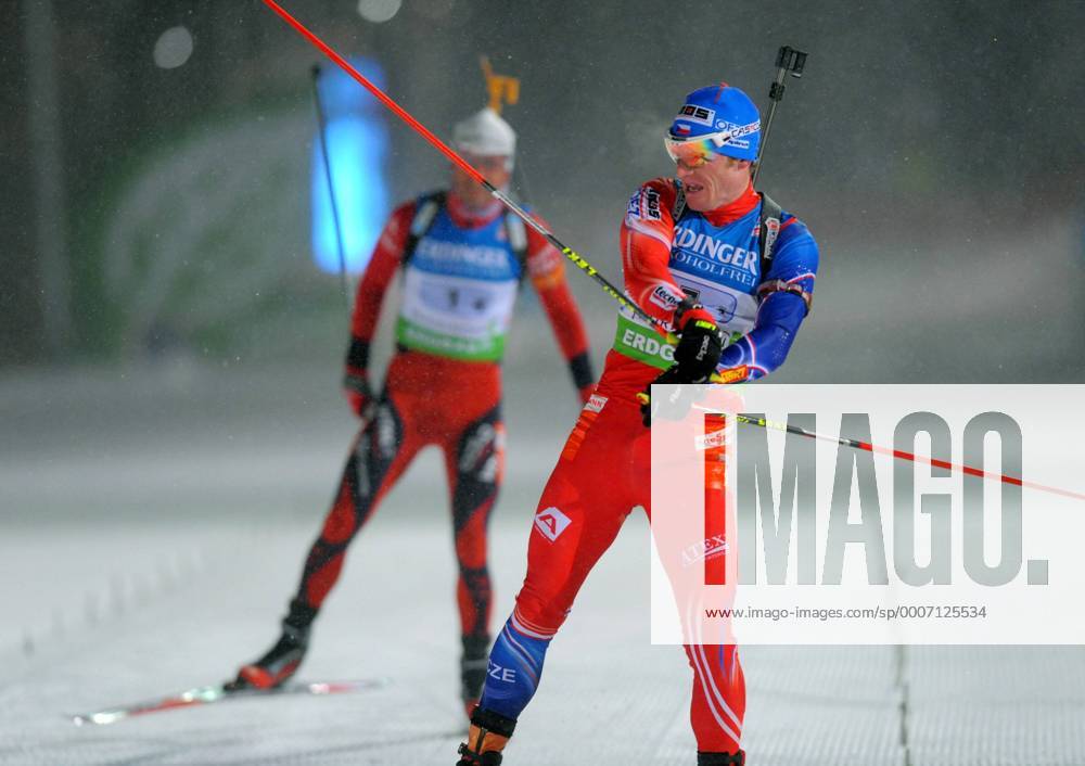 Biathlon IBU WC Oberhof 05.01.2011 Staffel Herren 4x7,5km Michal SLESINGR CZE vor Ole Einar BJOERNDALEN NOR