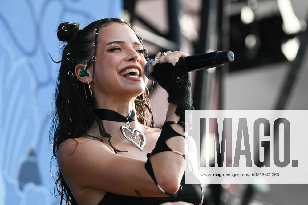 Great atmosphere at the Deichbrand Festival 2024 Nina Chuba delights festival visitors with her well-known songs during her performance on 19 07 2024 Nordholz Lower Saxony Germany
