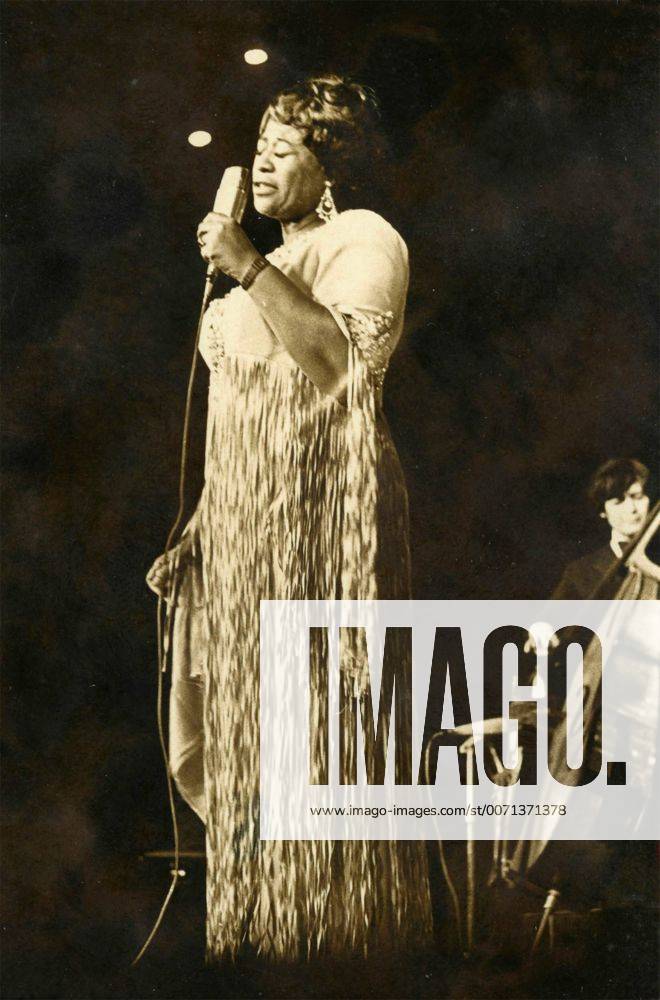 IMAGO ICONS: Ella Fitzgerald The African-American singer Ella Fitzgerald at a concert