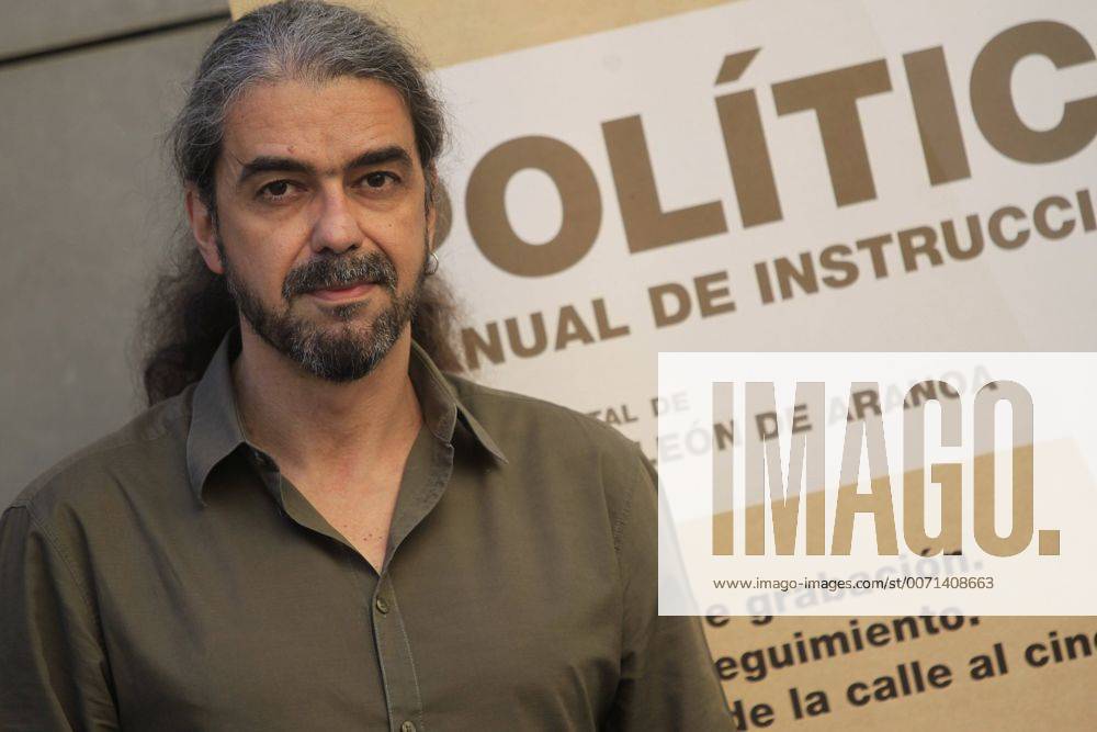 Spanish film maker Fernando Leon de Aranoa during an interview to present his last film Politics, instruction manual held in Madrid, Spain on 02 June 2016. The film, which will be screened upcoming 3 June, is a documetary film that relates the birth and developement of the antiausterity party Podemos (We Can). Spanish film maker Fernando Leon de Aranoa !ACHTUNG: NUR REDAKTIONELLE NUTZUNG! 20160602-636004969065448553