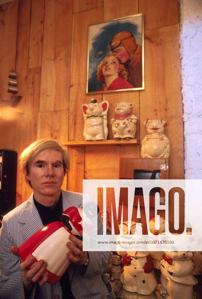 Jan. 1, 2011 - ANDY WARHOL 1972. 9208. - ZUMAg49_