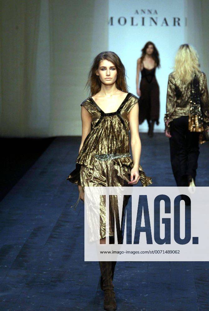 Jan. 1, 2011 - K35765.ANNA MOLINARI WOMEN FASHION FALL WINTER 2005 , MILAN 02 24 2004. - ZUMAg49_