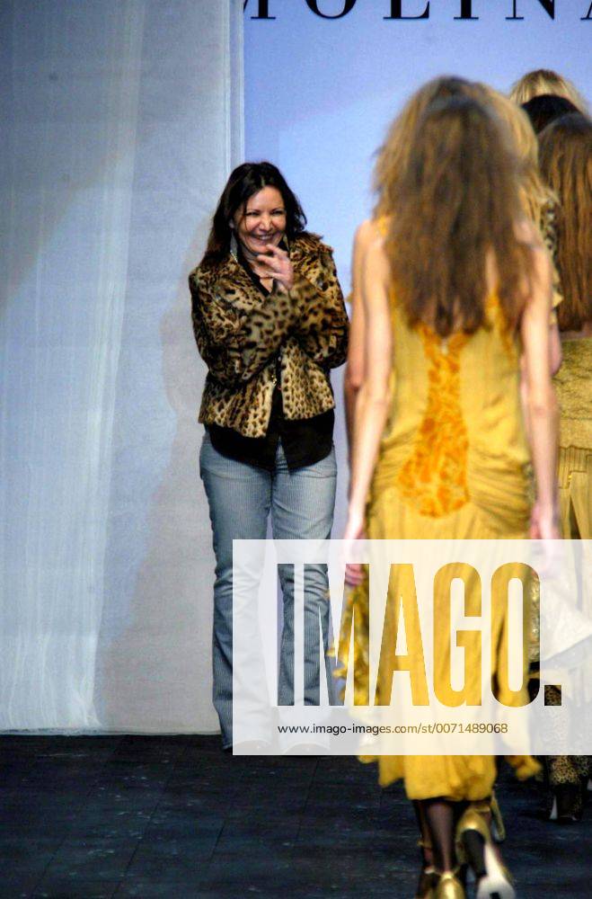 Jan. 1, 2011 - K35765.ANNA MOLINARI WOMEN FASHION FALL WINTER 2005 , MILAN 02 24 2004. - ZUMAg49_