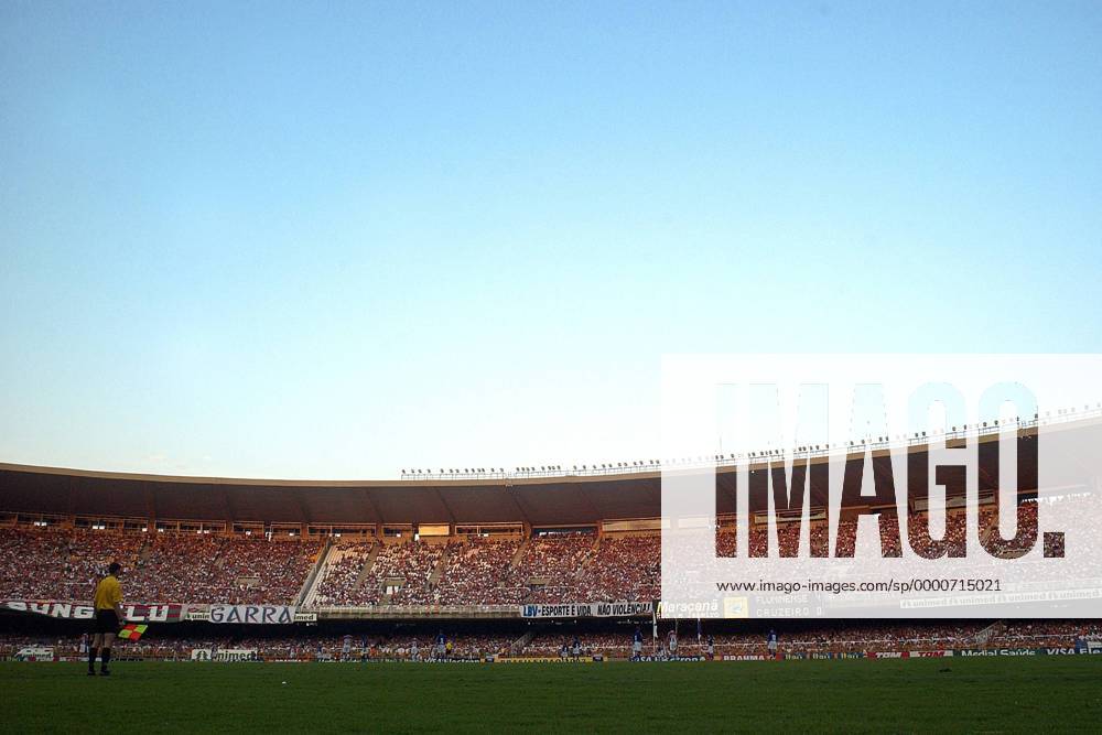 Die Mutter aller Fußballtempel: Das Maracana - Ausverkauft! Fußball Herren Serie A 2002, 1. Brasilianische Liga, FC Fluminense Estadio Mario Filho Rio de Janeiro Masse,