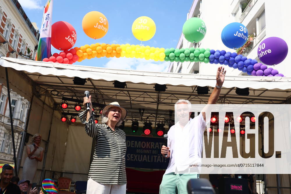 Klaus Wowereit R opens the 30 Lesbian Gay City Festival in Berlin Schöneberg on July 20, 2024 30 Lesbian Gay City Festival in Schöneberg