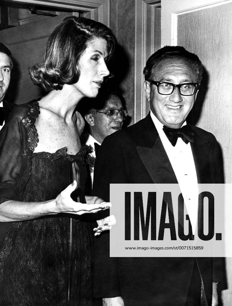 Jan. 1, 2011 - HENRY KISSINGER AND WIFE NANCY. - ZUMAg49_