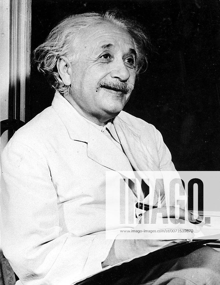 Jan. 1, 2011 - DR. ALBERT EINSTEIN .9 2 43. - ZUMAg49_