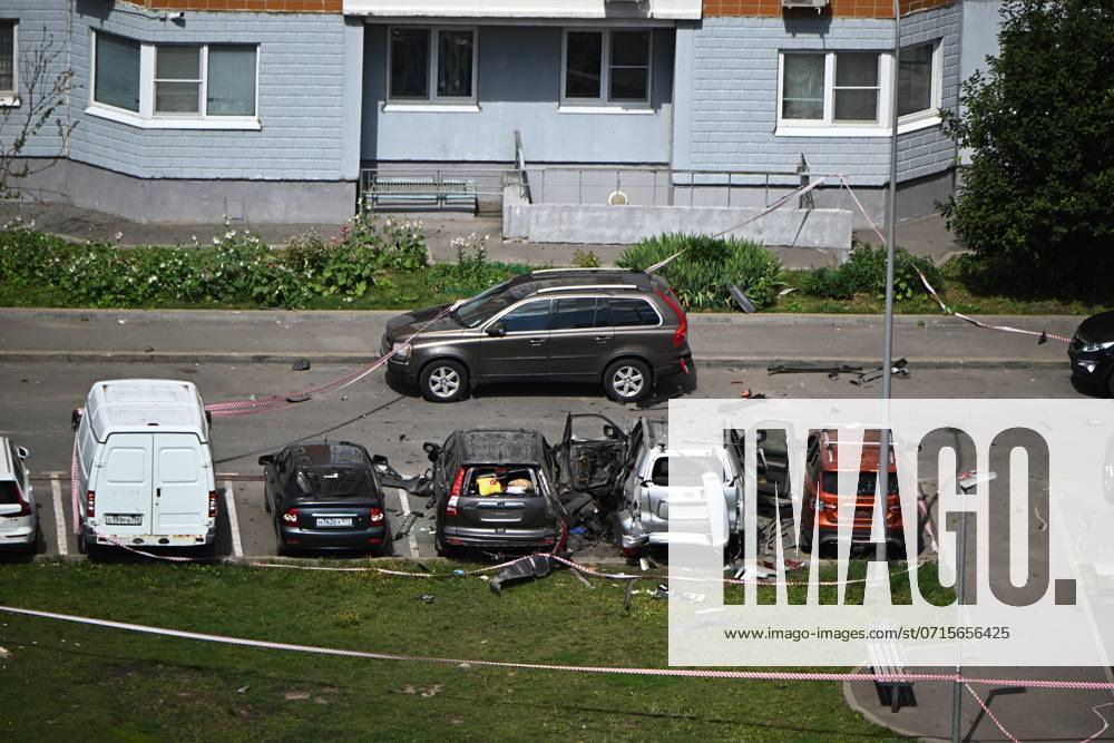 Russia Car Blast 8733349 24.07.2024 A view shows the site of a car blast that wounded Russian military official Andrei Torgashov and his wife in Moscow, Russia. Sergey Bobylev Sputnik Moscow Russia