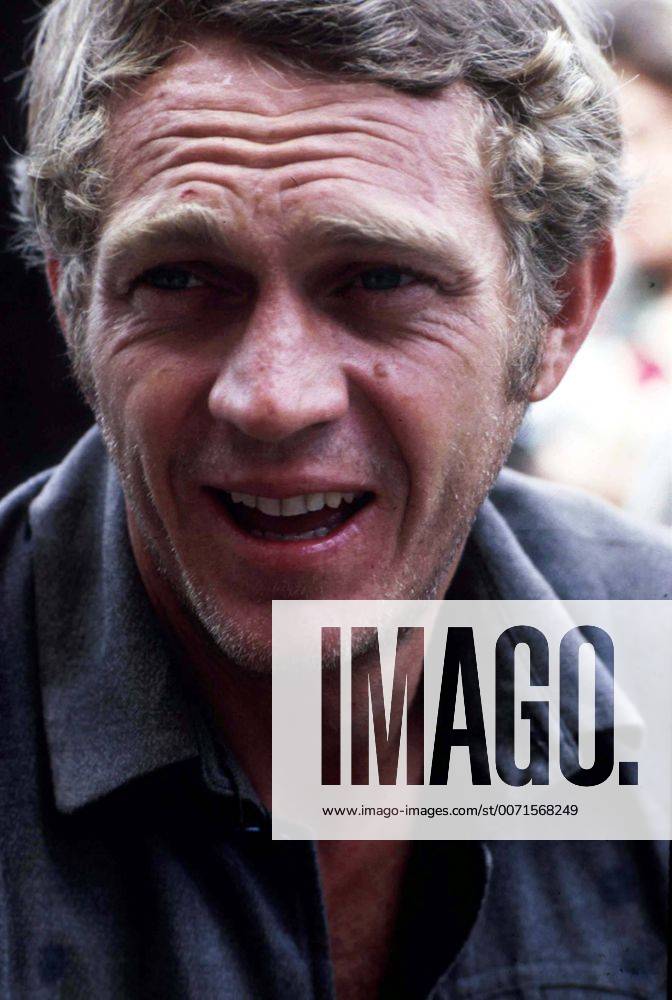 STEVE MCQUEEN.1977.SUPPLIED BY STEVEMCQUENRETRO. - ZUMAg49_
