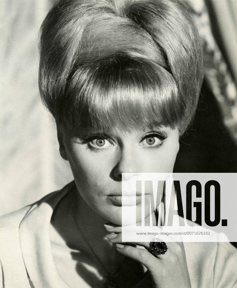 The German actress Elke Sommer in the movie A Shot in the Dark (A shot in the dark), USA