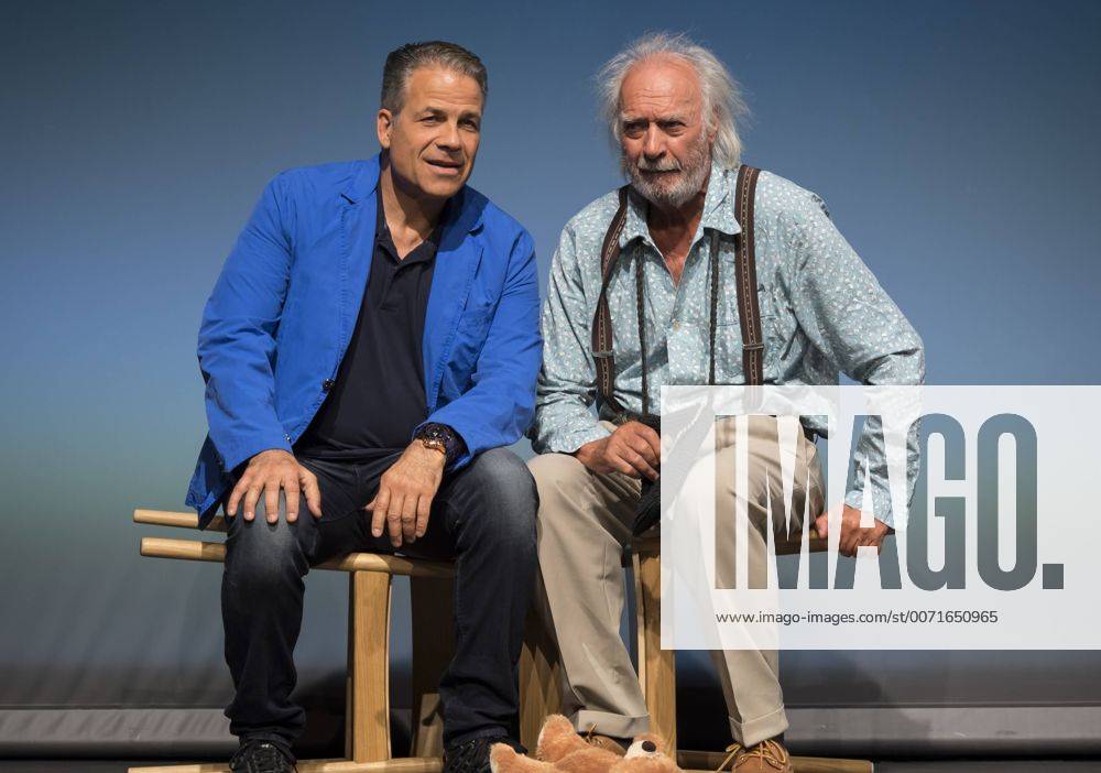 Schauspieler Achim Wolff als Amandus Rosenbach, Karsten Speck als Niko Rosenbach, am 14.06.2016 bei der Fotoprobe zum Theaterstueck HONIG IM KOPF nach dem gleichnamigen Film, Berliner Schlosspark Theater, Premiere 18.06.2016 Honig im Kopf - Berlin
