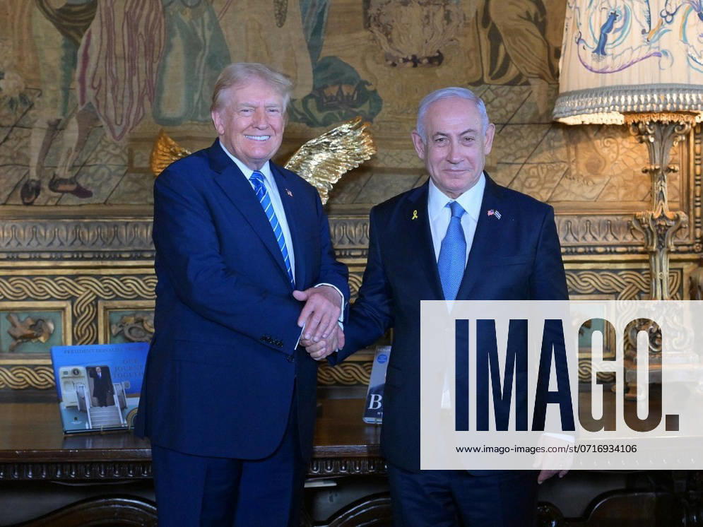 Former US President and Republican candidate for 2024 presidential elections, DONALD TRUMP, hosts Israeli Prime Minister BENJAMIN NETANYAHU at Mar a Lago, Florida. Palm Beach USA - ZUMAi99_ 20240726_zip_i99_001