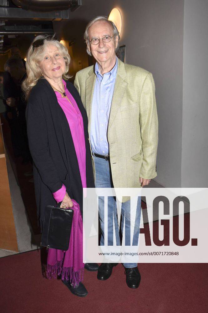Wilfried Klaus mit Gattin Wera bei der Premiere des Kinofilms Treppe aufwärts im Monopol Kino. München, 17.06.2016 Foto:xP.xSchönbergerx xFuturexImage
