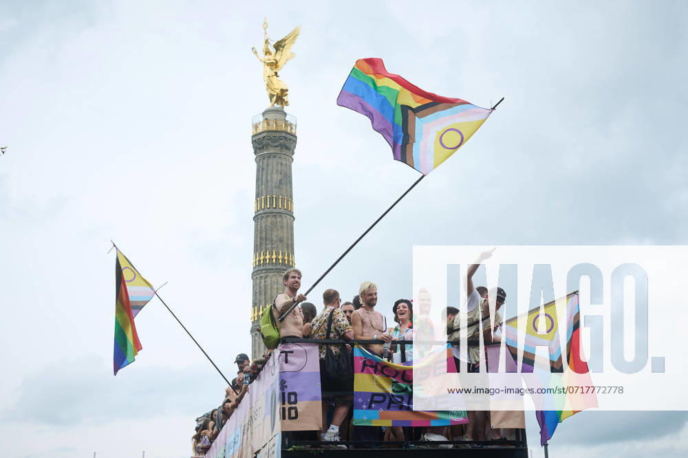 Berlin, CSD Pride Parade Impressions of the Christopher Street Day CSD Pride Parade on 27 07 2024 under the motto Only strong together for democracy and diversity in Berlin Berlin Berlin Germany