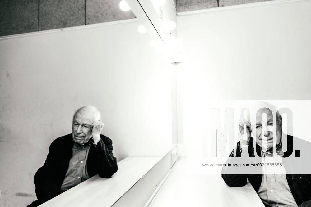 Peter Brook, director de teatro. Peter Brook, theatre director. MADRID CARLOSxGARCIAxPOZO
