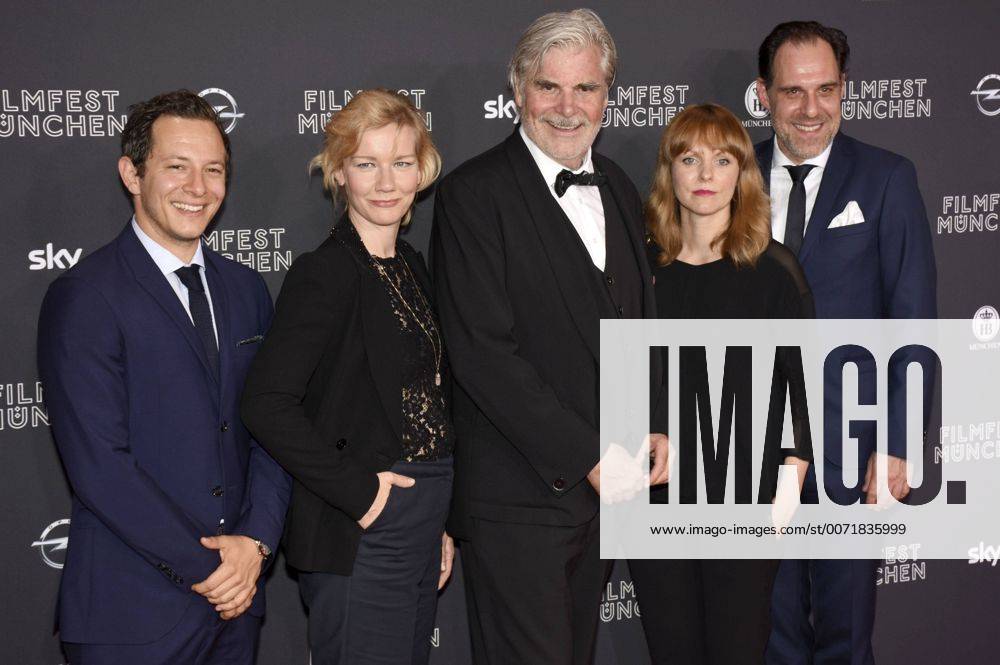 Trystan Pütter, Sandra Hüller, Peter Simonischek, Maren Ade und Thomas Loibl beim Opening vom 34. Filmfest München 2016 im Mathäser Filmpalast. München, 23.06.2016 Foto:xP.xSchönbergerx xFuturexImage