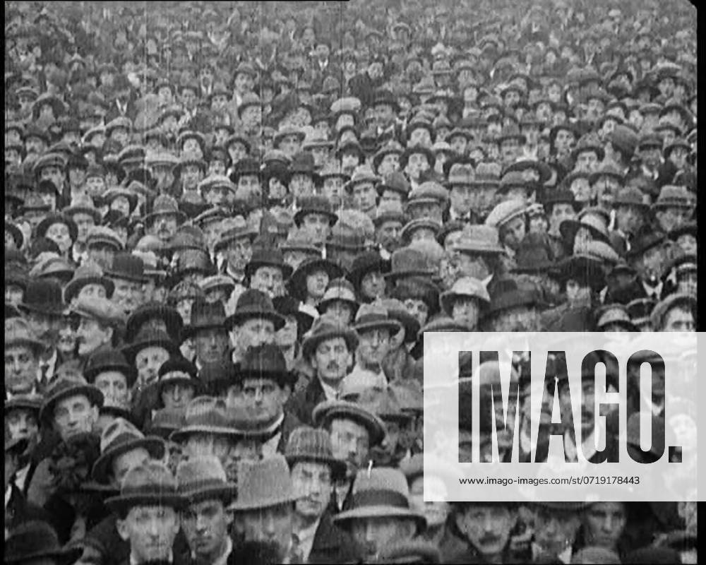 Huge Irish Crowd Gathering to Hear Michael Collins Speak, 1922. From Time to Remember - Sitting Still And Going Slowly, 1922 (Reel 4); a review of events in 1922 including Irish Troubles, war between Greece and Turkey and developments in aviation and radio.