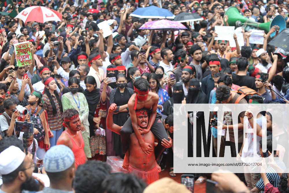New Protests In Bangladesh Kill 2 - Dhaka Activists take part in a protest march as they demand justice for victims arrested and killed in the recent countrywide violence in Dhaka on August 2, 2024. Demonstrations in Bangladesh after August 2 prayers demanded justice for victims of nationwide unrest and police crackdown, after the release of protest leaders failed to quell public anger. Photo by Habibur Rahman ABACAPRESS.COM Dhaka Wari Bangladesh