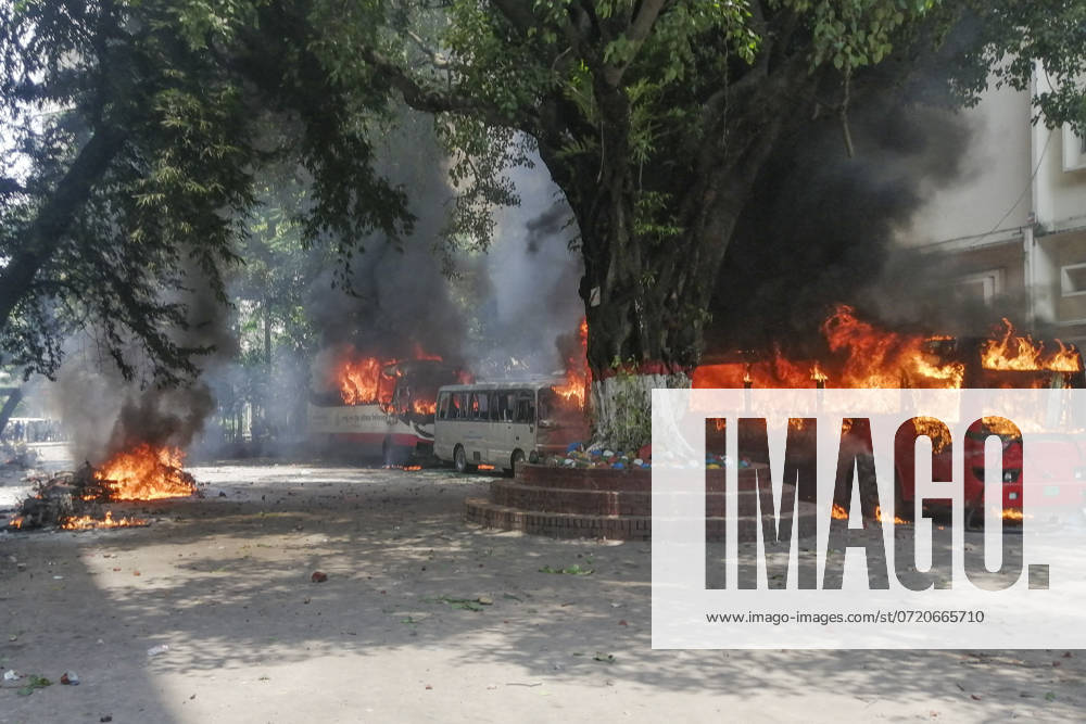 Nearly 100 Killed As Violent Protests Rock Bangladesh Four people including a student and a leader of Awami League have died after receiving bullets during clashes between protestors and a combined force of the police and the ruling party Awami League, alongside its affiliates at different parts in Dhaka, Bangladesh, August 4, 2024. Nearly 100 people were killed and hundreds more injured Sunday as renewed anti-government protests swept across Bangladesh, with protesters calling for the prime minister to resign and the prime minister accusing them of sabotage and cutting off mobile internet in a bid to quell the unrest. Photo by Suvra Kanti Das ABACAPRESS.COM Dhaka Bangladesh