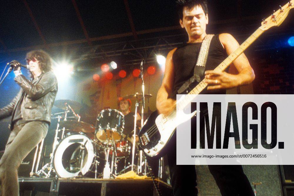 Ramones, Konzert in Berlin, v.li.: Joey, Marky und Dee Dee Ramone