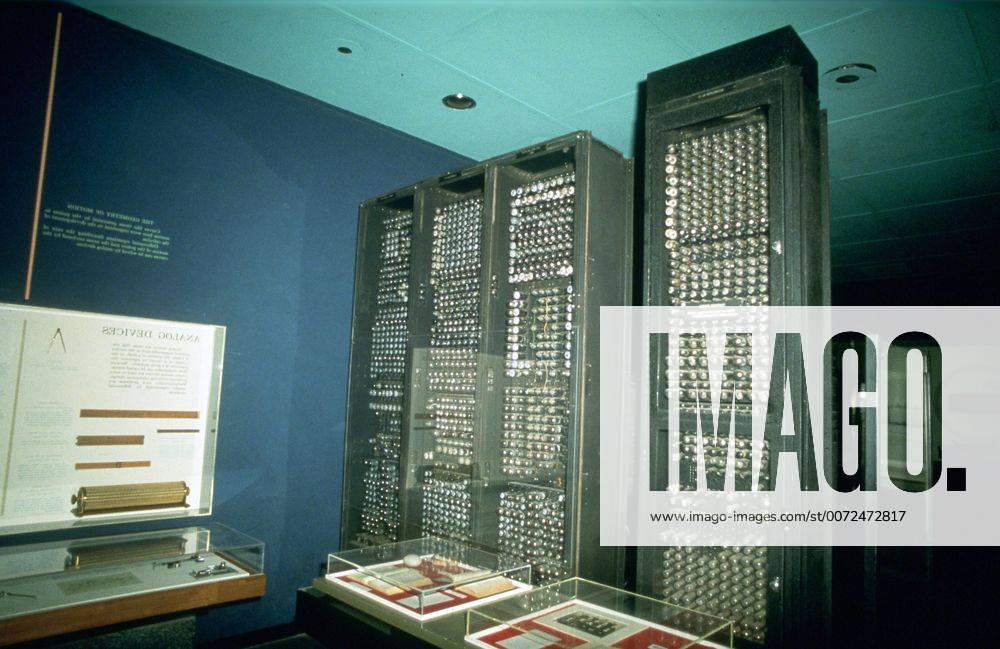 ENIAC computer -c1944. 18,000 vac. WHA !ACHTUNG AUFNAHMEDATUM GESCHÄTZT!