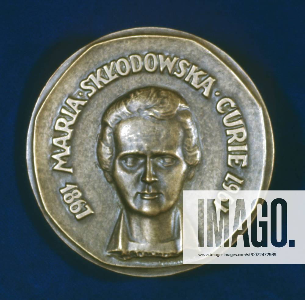 IMAGO ICONS: Marie Curie Marie Sklodowska Curie (1867-1934) Polish-born French physicist. Obverse of medal issued in 1967 to commemorate the centenary of her birth. WHA !ACHTUNG AUFNAHMEDATUM GESCHÄTZT!