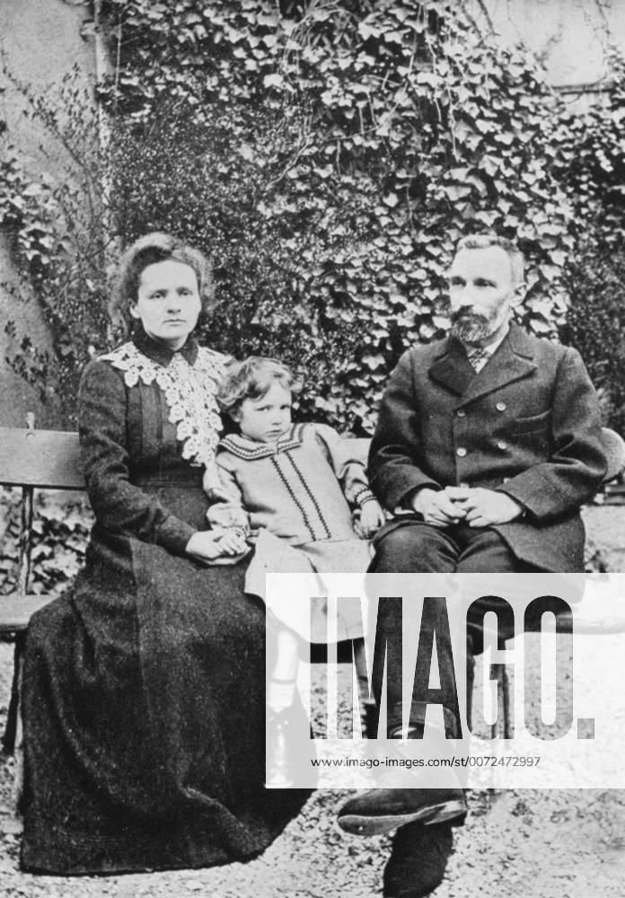 IMAGO ICONS: Marie Curie Marie (1867-1934) and Pierre (1859-1906) Curie. With their elder daughter Irene in 1904, WHA !ACHTUNG AUFNAHMEDATUM GESCHÄTZT!