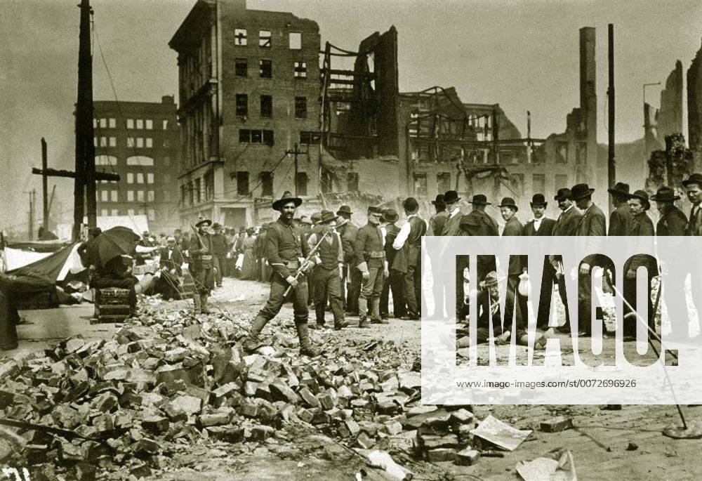 Bread line; Sixth and Mission street following the 1906 San Francisco earthquake WHA !ACHTUNG AUFNAHMEDATUM GESCHÄTZT!