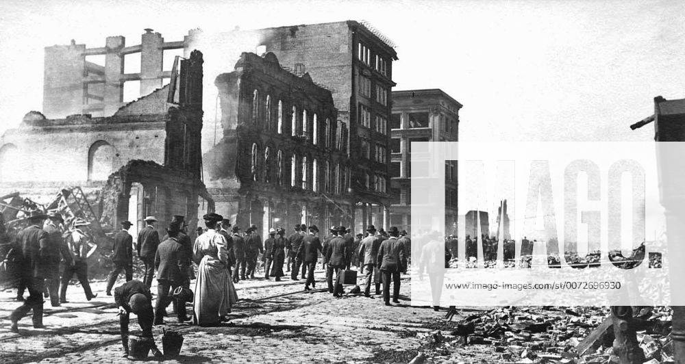 Refugees flee fires following the 1906 San Francisco earthquake WHA !ACHTUNG AUFNAHMEDATUM GESCHÄTZT!