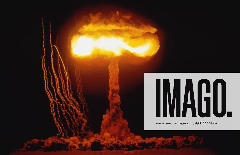 IMAGO Creative: Weltuntergang June 4, 1953 - Operation Upshot Knothole, CLIMAX Event - The CLIMAX Event was a 61-kiloton device detonated at the Nevada Proving Ground.