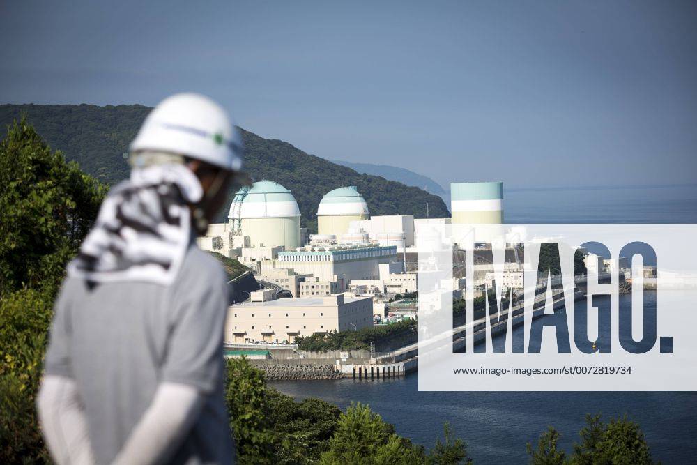 Japan: Kernreaktor Ikata 3 vor Wiederinbetriebnahme August 11, 2016 - Ikata, Ehime Prefecture, Japan - Ikata Nuclear Power Plant is seen on August 11, 2016 in Ikata, Ehime prefecture, northwestern Shikoku, Japan. The No. 3 reactor of the nuclear plant is expected to resume operations this week after The Nuclear Regulation Authority (NRA s) has completed it s final inspections of the plant s operational safety measures. The plant has not generated nuclear power since Japan s 2011 nationwide shutdown of all nuclear plants in the aftermath of the Fukushima Daiichi nuclear disaster. Ikata Nuclear Power Plant will be the third nuclear power plant in Japan to become operational. Ikata Japan - ZUMAn230