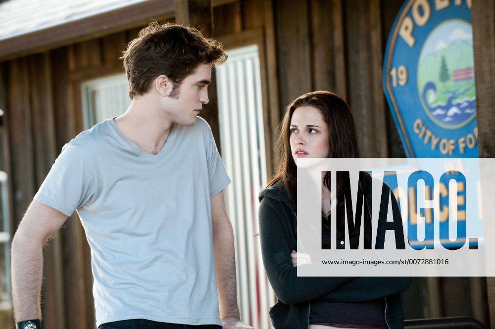 RELEASE DATE: June 30, 2010. MOVIE TITLE: The Twilight Saga: Eclipse. STUDIO: Summit Entertainment. PLOT: As a string of mysterious killings grips Seattle, Bella, whose high school graduation is fast approaching, is forced to choose between her love for vampire Edward and her friendship with werewolf Jacob. PICTURED: ROBERT PATTINSON as Edward Cullen and KRISTEN STEWART as Bella Swan. - ZUMAg90_